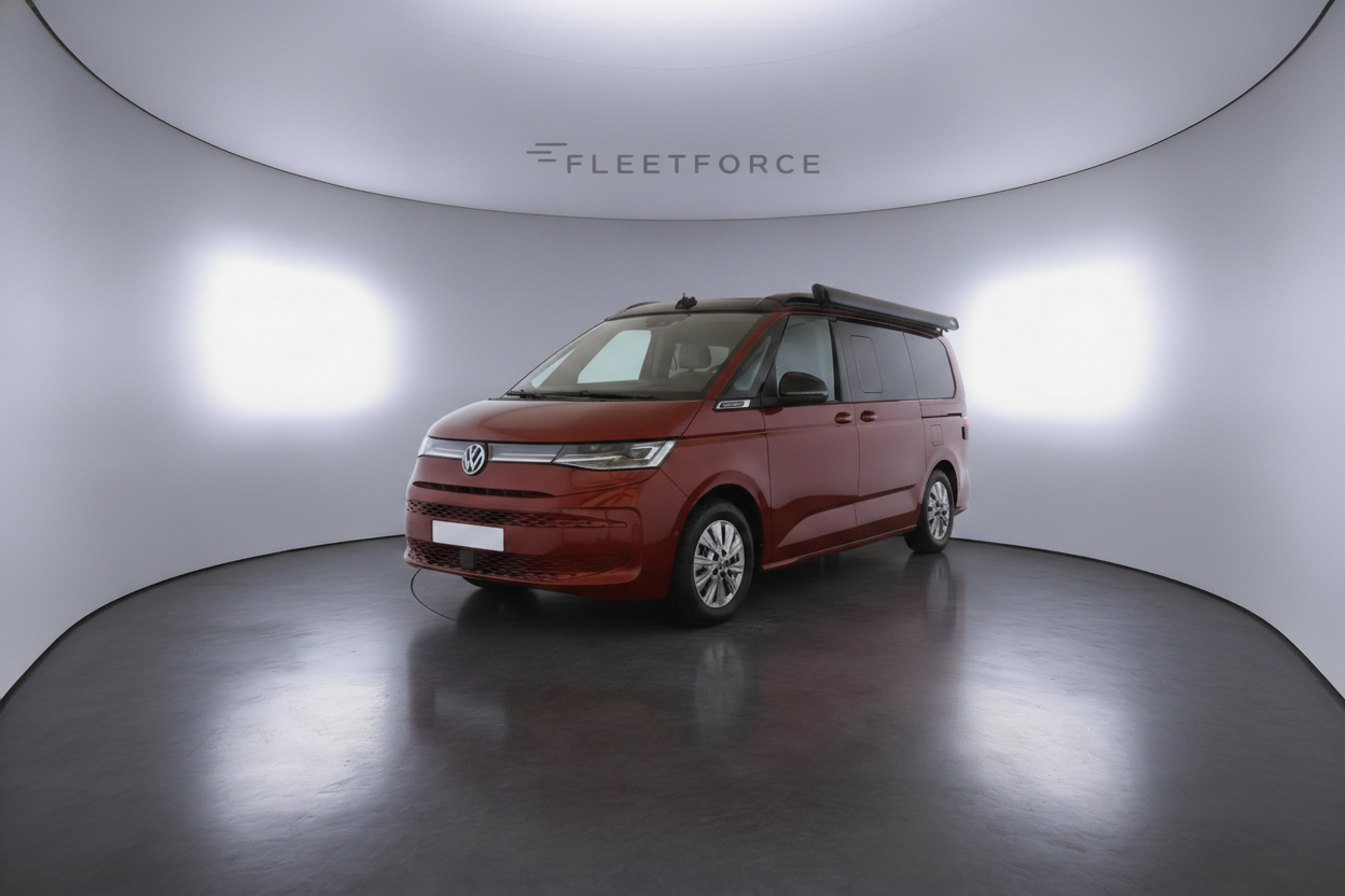 VW T7 California Beach Tour in Rot