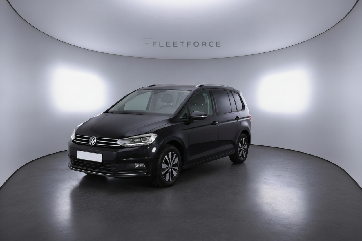 VW Touran Comfortline in Schwarz