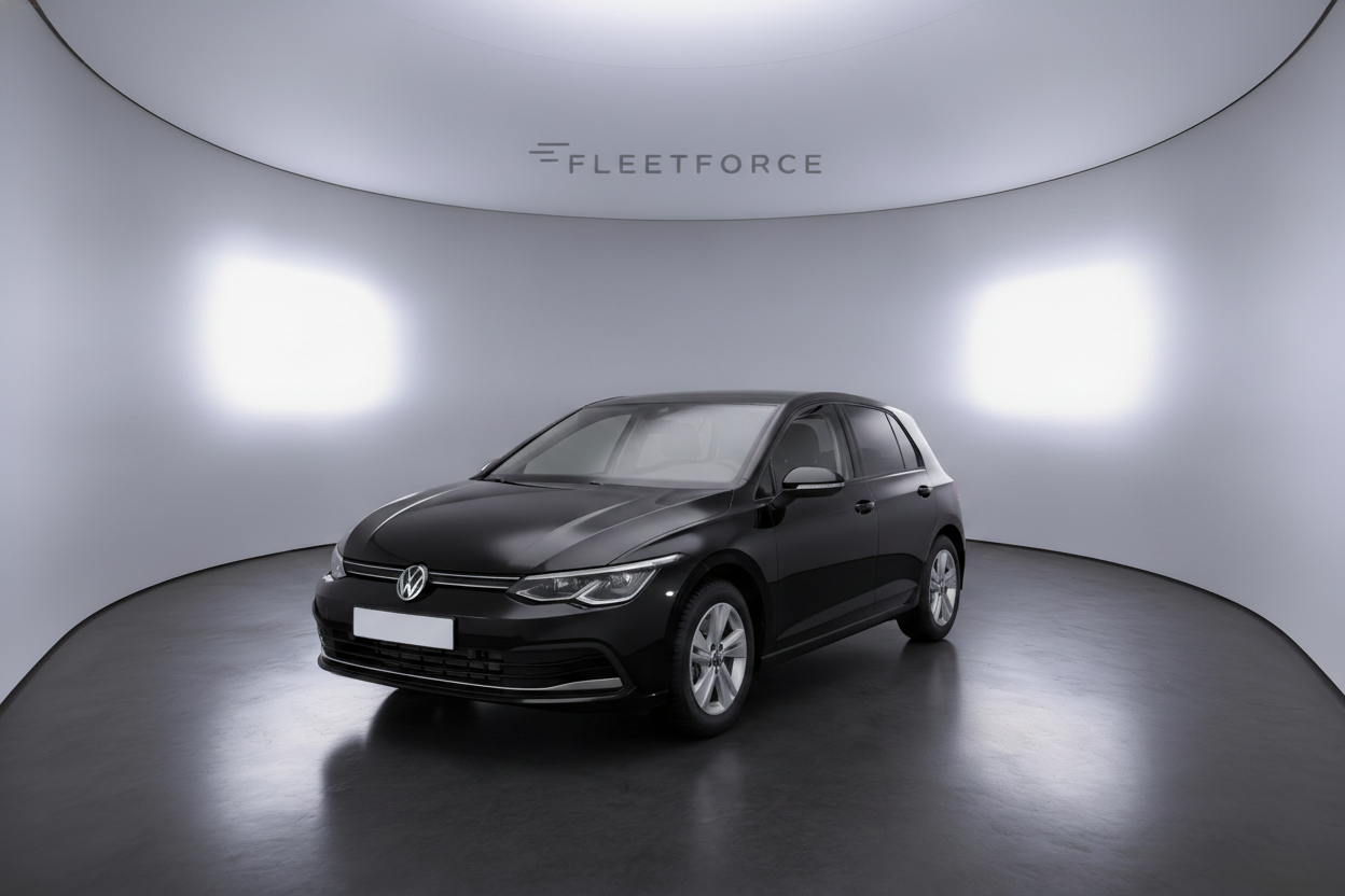VW Golf Life in Schwarz