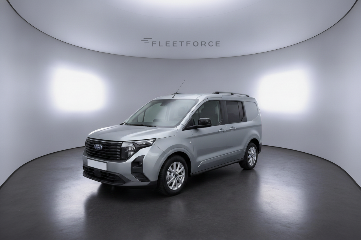 Ford Tourneo Courier Titanium in Silber