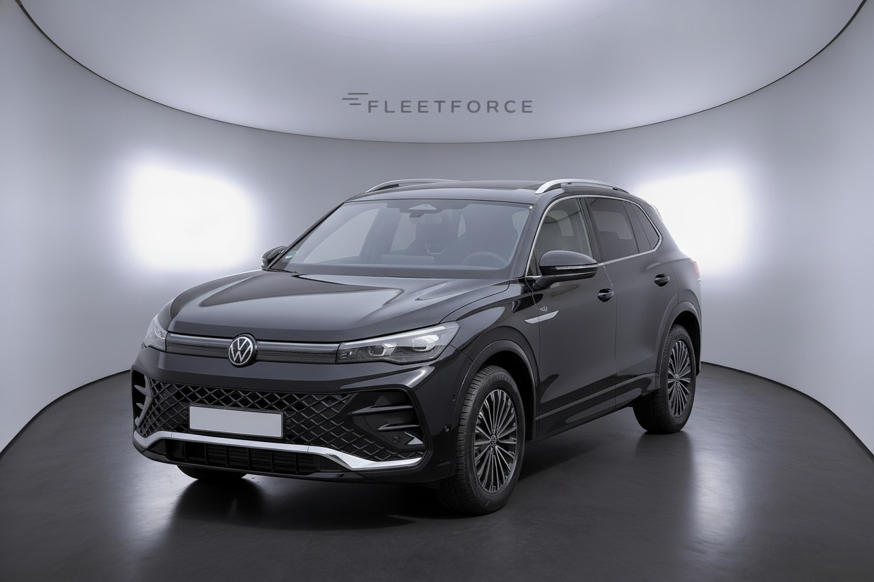 VW Tiguan 2.0 TDI 110 kW R-Line in Schwarz