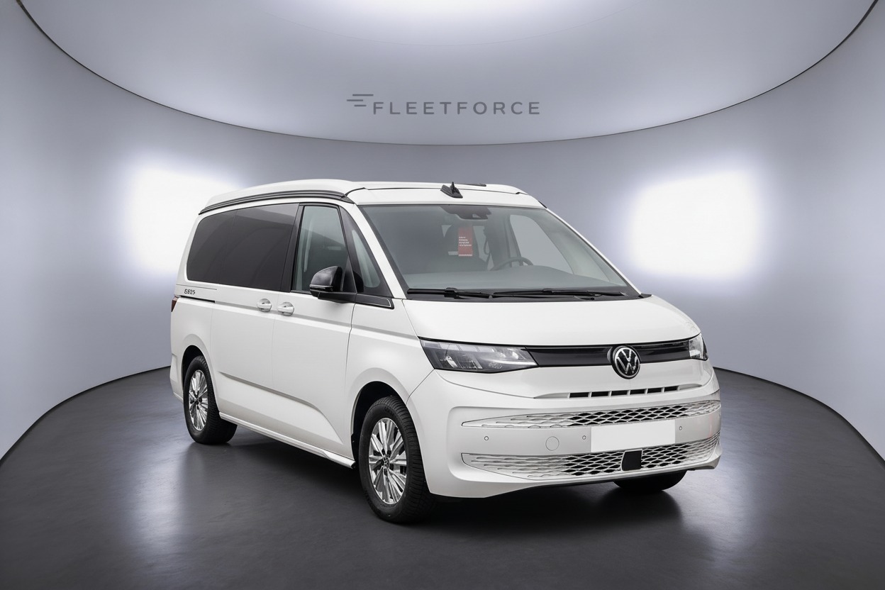 VW California Beach Tour in Weiß