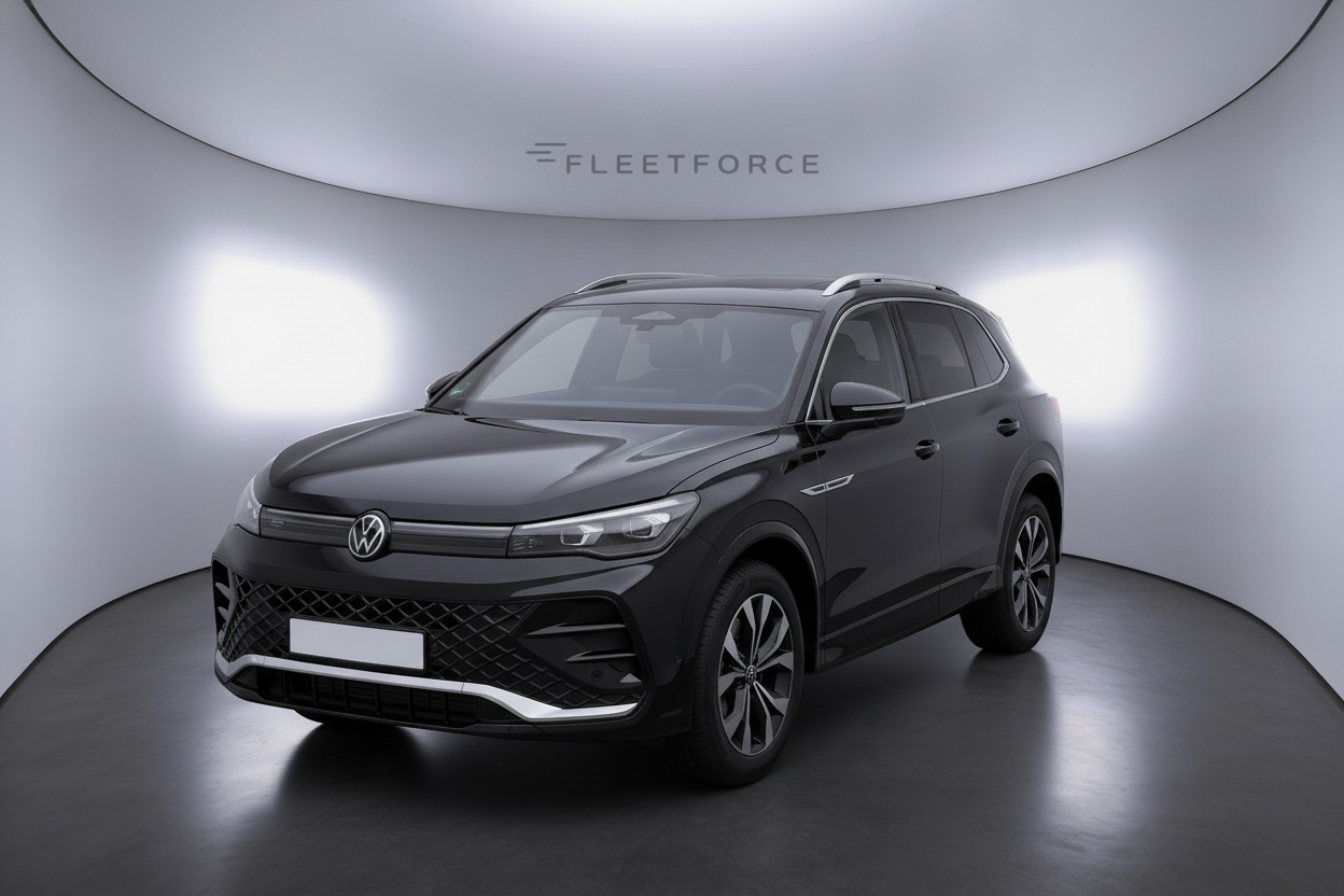 VW Tiguan 2.0 TDI 110 kW R-Line in Schwarz