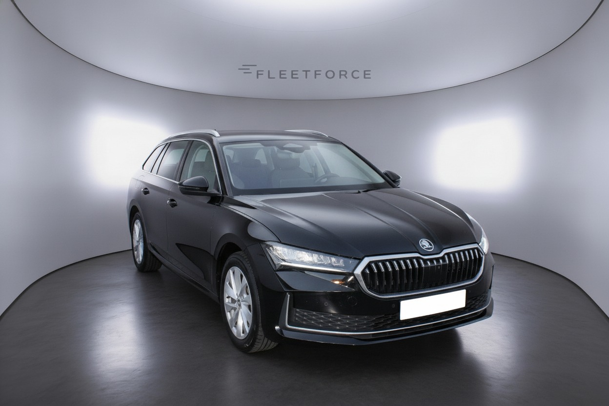Skoda Superb Combi Selection in Schwarz