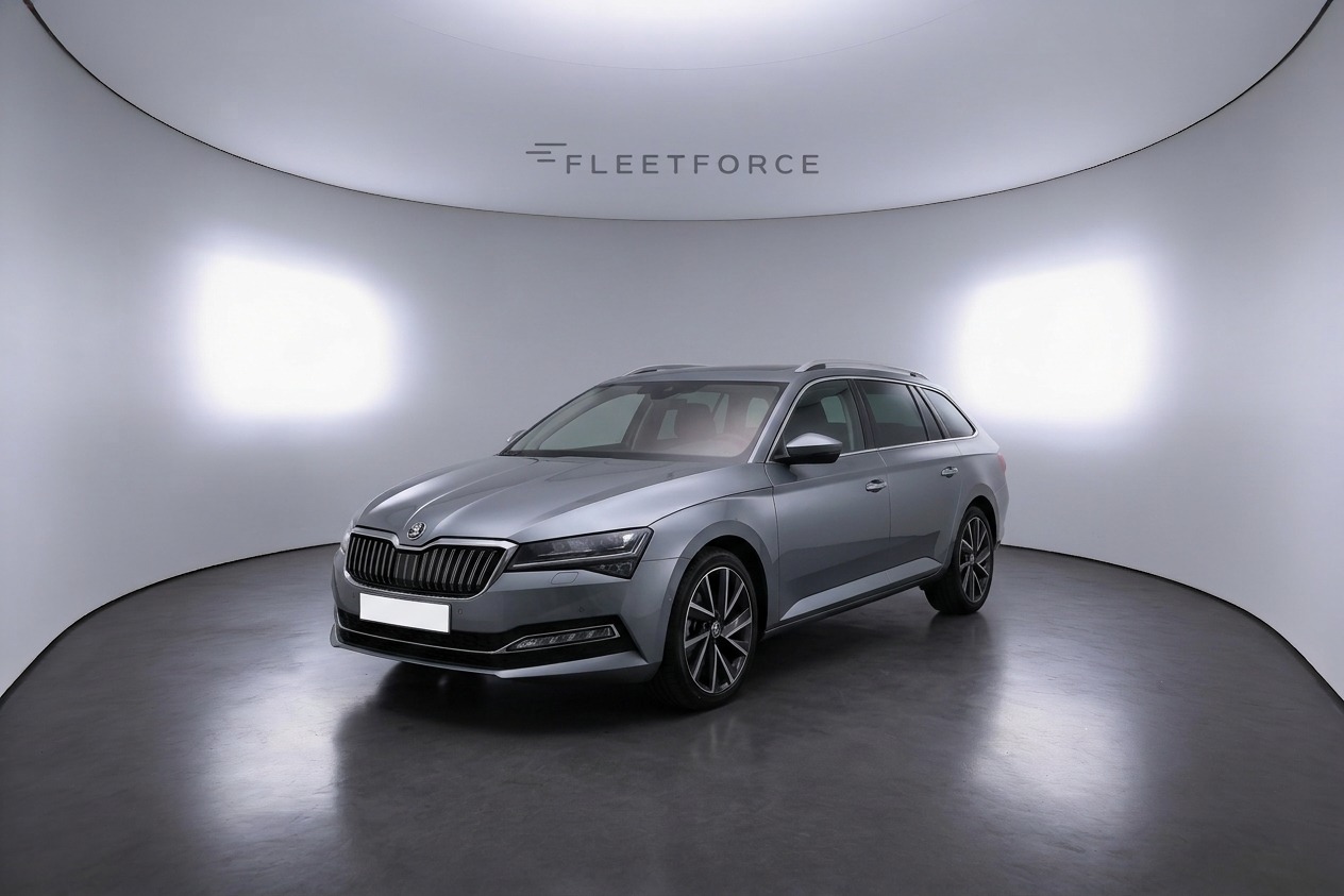 Skoda Superb Combi Selection in Grau