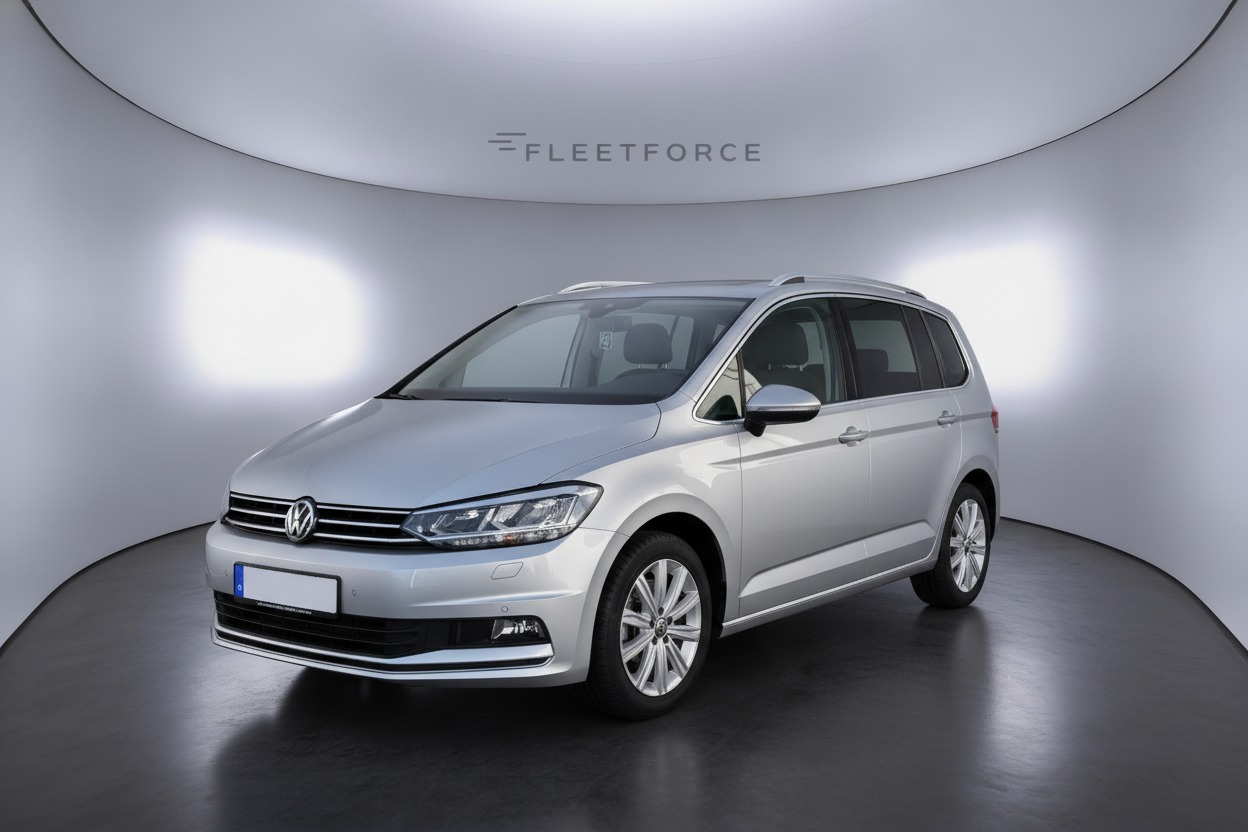 VW Touran Highline in Silber