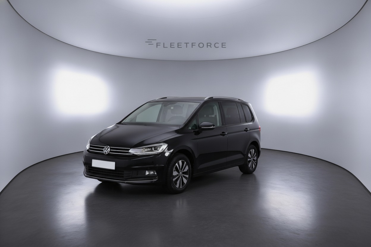 VW Touran Highline in Schwarz