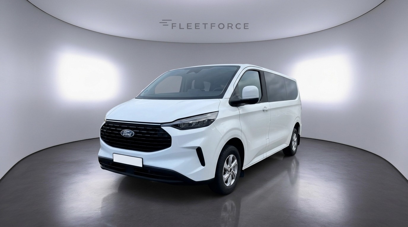 Ford Tourneo Titanium in Weiß