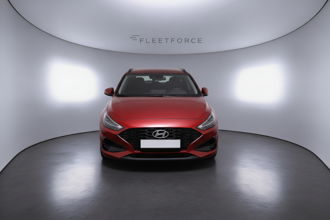 Hyundai i30 Kombi Advantage in Rot