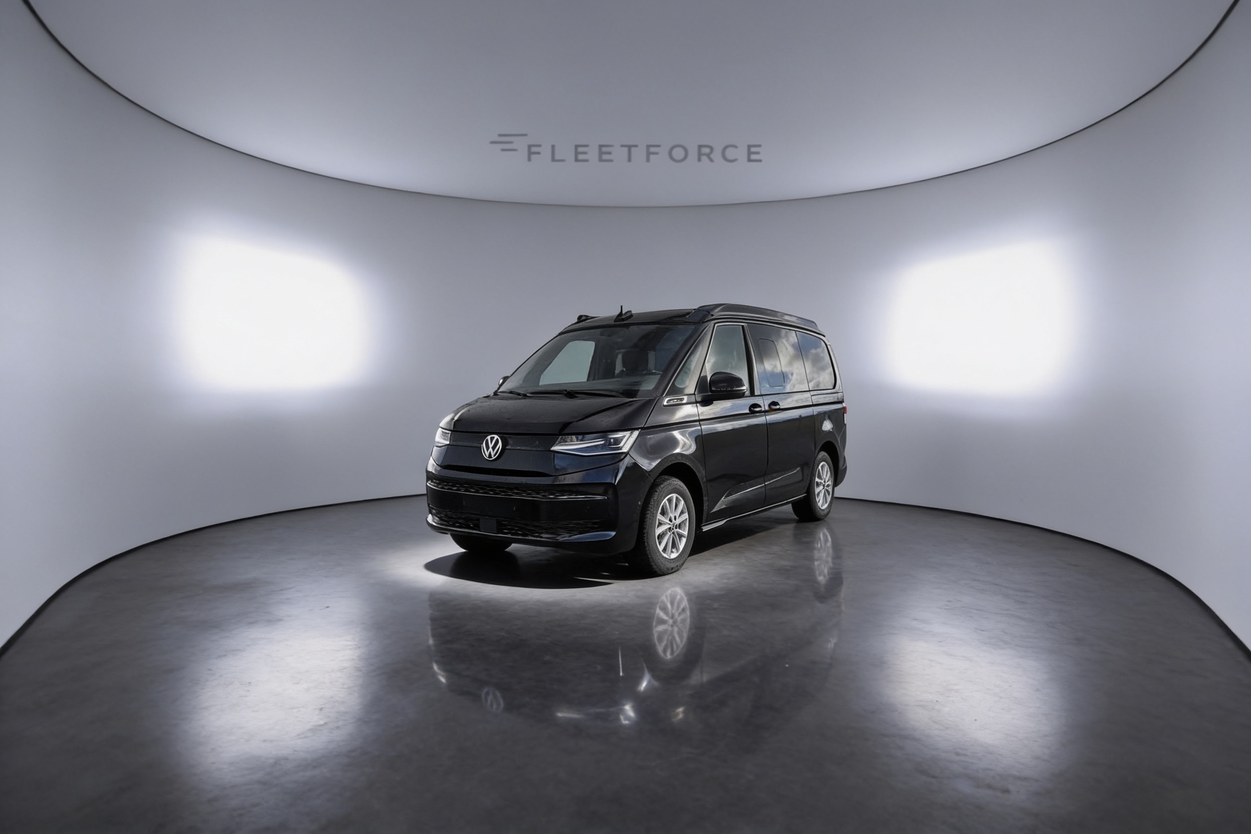 VW T7 California California Beach Camper in Schwarz
