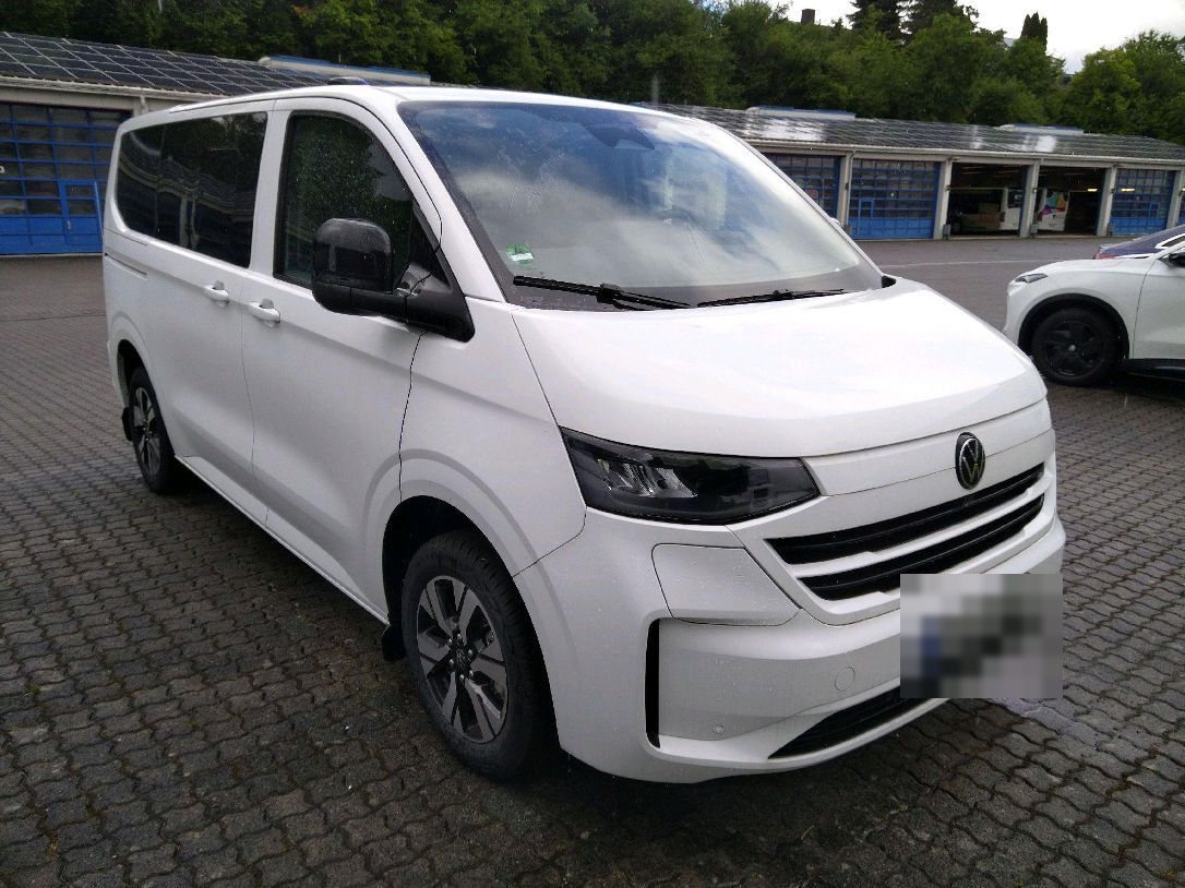 VW Multivan nach Schoellkrippen